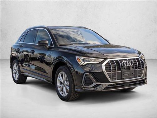 2025 Audi Q3 Premium 45 TFSI S line quattro Tiptronic