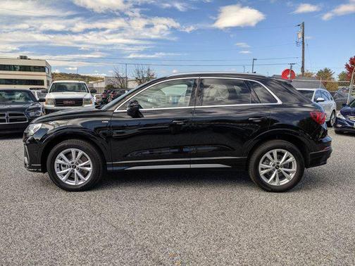 2025 Audi Q3 Premium 45 TFSI S line quattro Tiptronic