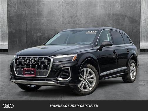 2025 Audi Q7 45 Premium Plus