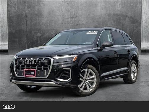 2025 Audi Q7 45 Premium Plus