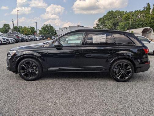 2025 Audi Q7 55 Premium Plus