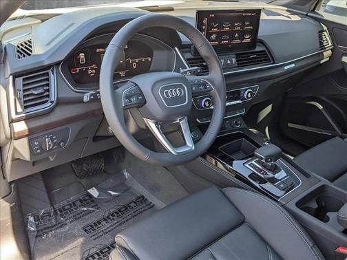 2024 Audi Q5 45 S line Premium Plus