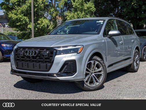 2025 Audi Q7 45 Premium Plus