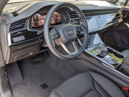 2025 Audi Q7 45 Premium Plus