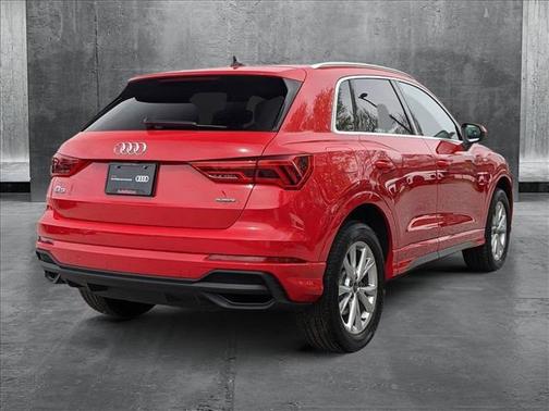 2024 Audi Q3 Premium 45 TFSI S line quattro Tiptronic