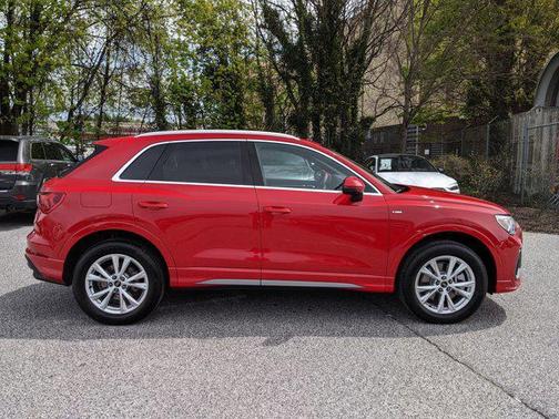 2024 Audi Q3 Premium 45 TFSI S line quattro Tiptronic