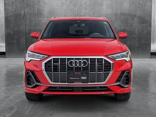 2024 Audi Q3 Premium 45 TFSI S line quattro Tiptronic