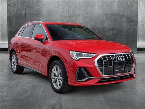 2024 Audi Q3 Premium 45 TFSI S line quattro Tiptronic