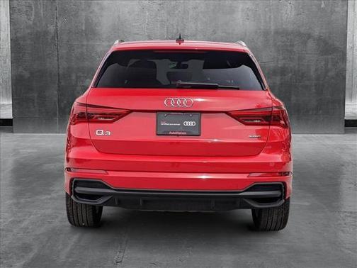 2024 Audi Q3 Premium 45 TFSI S line quattro Tiptronic