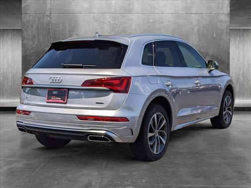 2024 Audi Q5 45 S line Premium