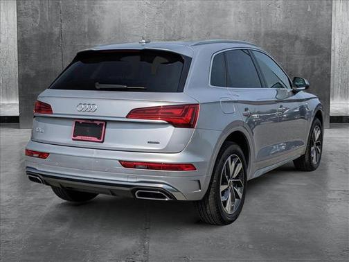2024 Audi Q5 45 S line Premium