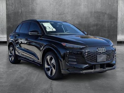 2025 Audi Q6 e-tron Premium Plus quattro