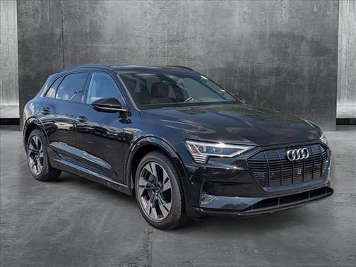 2022 Audi e-tron Premium