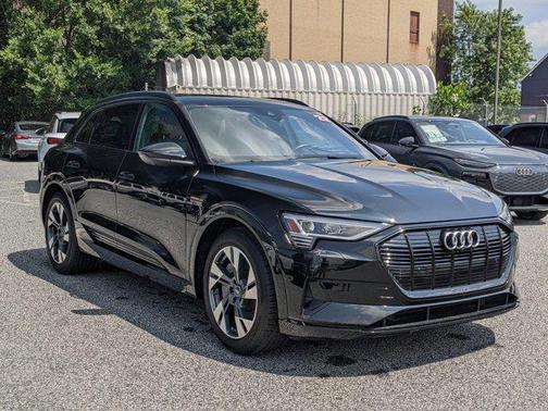 2022 Audi e-tron Premium