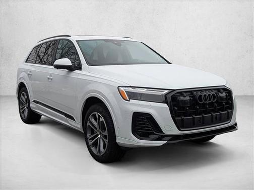 2025 Audi Q7 45 Premium