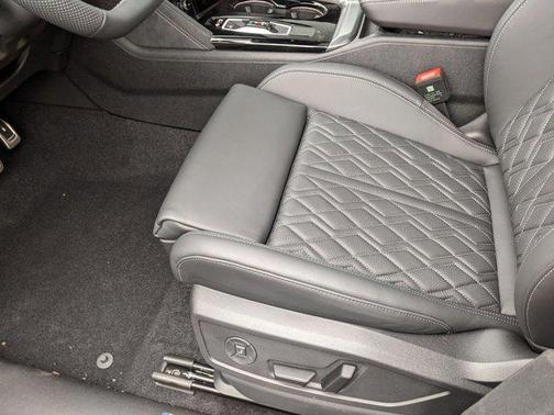 2025 Audi SQ5 3.0T Premium Plus