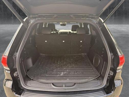 2022 Jeep Grand Cherokee Laredo
