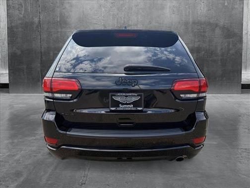 2022 Jeep Grand Cherokee Laredo