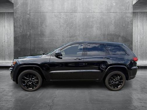 2022 Jeep Grand Cherokee Laredo
