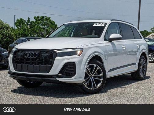 2025 Audi Q7 45 Premium Plus