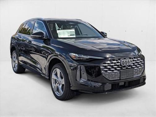 2025 Audi Q5 Premium Plus