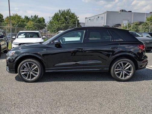 2025 Audi Q3 Premium 45 TFSI S line quattro Tiptronic