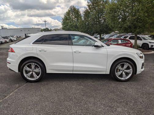 2023 Audi Q8 55 Premium