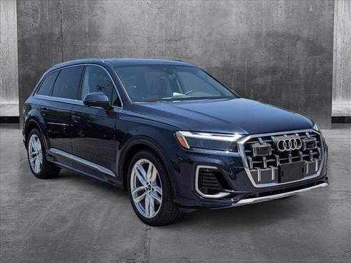 2025 Audi Q7 55 Premium Plus