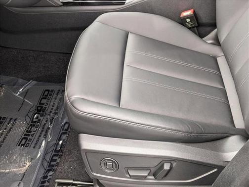 2025 Audi Q5 Premium