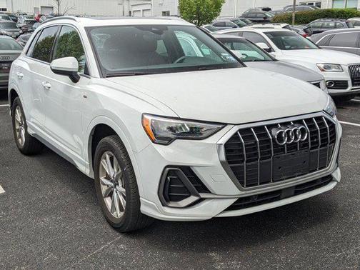 2022 Audi Q3 45 S line Premium