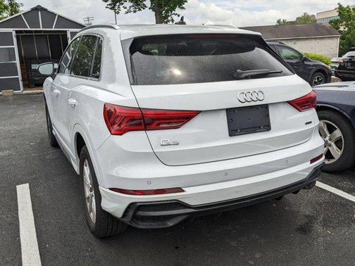 2022 Audi Q3 45 S line Premium