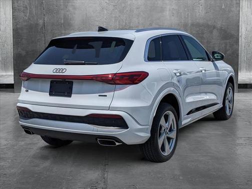 2025 Audi Q5 Premium Plus