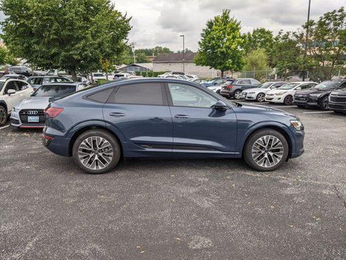2024 Audi Q8 e-tron Prestige