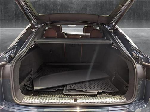2024 Audi Q8 e-tron Prestige