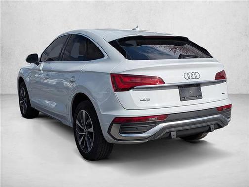 Glacier White Metallic 2023 Audi Q5 45 S line Premium Plus