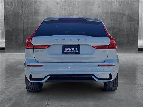 2022 Volvo XC60 Recharge Plug-In Hybrid T8 R-Design