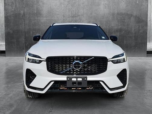 2022 Volvo XC60 Recharge Plug-In Hybrid T8 R-Design