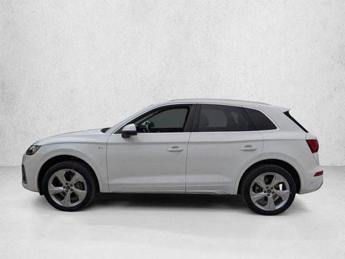 Ibis White 2023 Audi Q5 45 S line Premium Plus