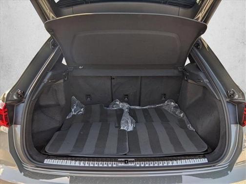 2024 Audi Q3 Premium 45 TFSI S line quattro Tiptronic