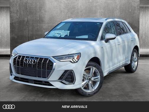 2024 Audi Q3 Premium 45 TFSI S line quattro Tiptronic