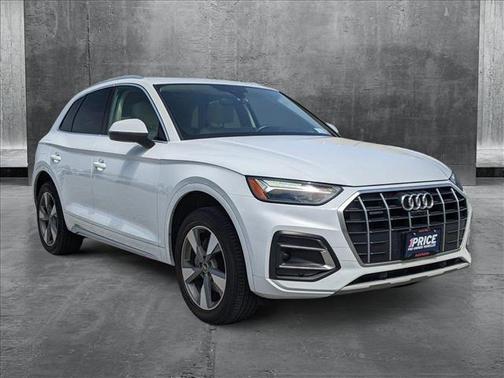 2022 Audi Q5 40 Premium Plus