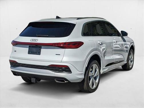 2025 Audi Q5 Premium Plus
