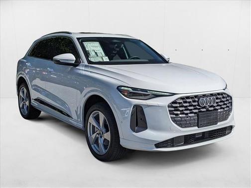 2025 Audi Q5 Premium Plus