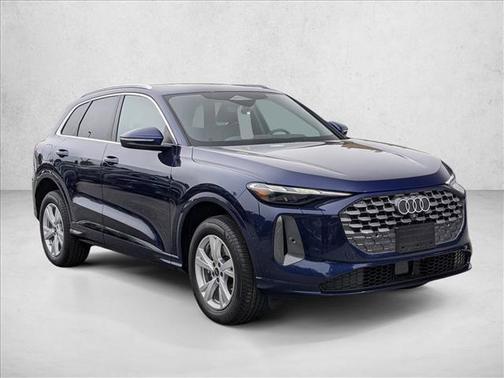2025 Audi Q5 Premium