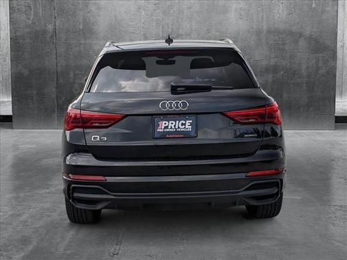 2024 Audi Q3 Premium 45 TFSI S line quattro Tiptronic