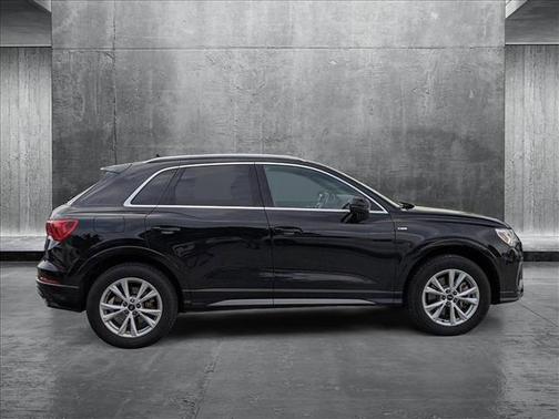 2024 Audi Q3 Premium 45 TFSI S line quattro Tiptronic
