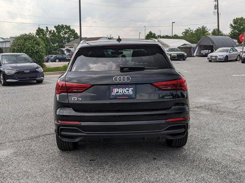 2024 Audi Q3 Premium 45 TFSI S line quattro Tiptronic
