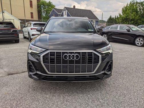 2024 Audi Q3 Premium 45 TFSI S line quattro Tiptronic