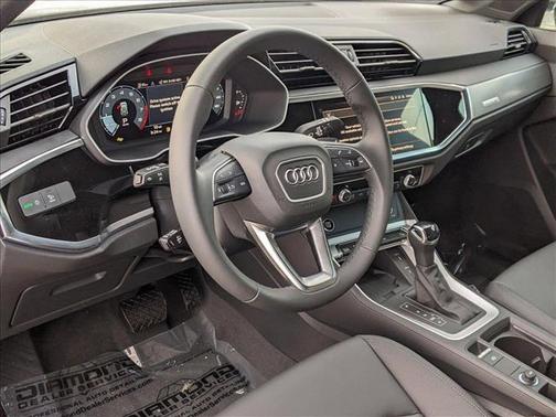 2025 Audi Q3 Premium 45 TFSI S line quattro Tiptronic