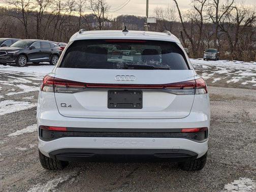 2025 Audi Q4 e-tron Premium 45 RWD